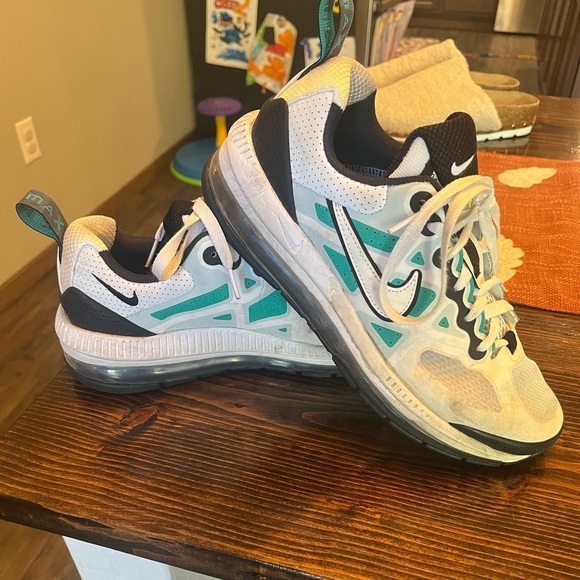Nike Other - Men’s Nike Air Max Genome White Clear & Emerald